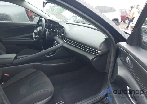 2022 Hyundai Elantra Sel z USA, uszkodzony, nr VIN 5NPLS4AG4NH085719